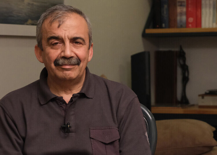 🕊️ Sırrı Süreyya Önder blev Turkiets politiska samvete